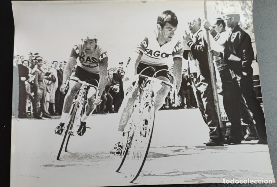 Colecionismo desportivo: VUELTA CICLISTA A ESPA&Ntilde;A 1968 SAN SEBASTIAN, LUIS PEDRO SANTAMARINA GANA LA ETAPA, 2&ordm; GOMEZ EL MORAL