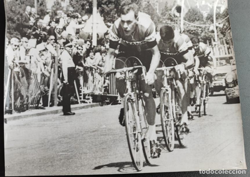 Sports collectibles: TOUR DE FRANCIA 1968, HERMAN VAN SPRINGEL DIRIGIENDO SU EQUIPO, TELEFOTO