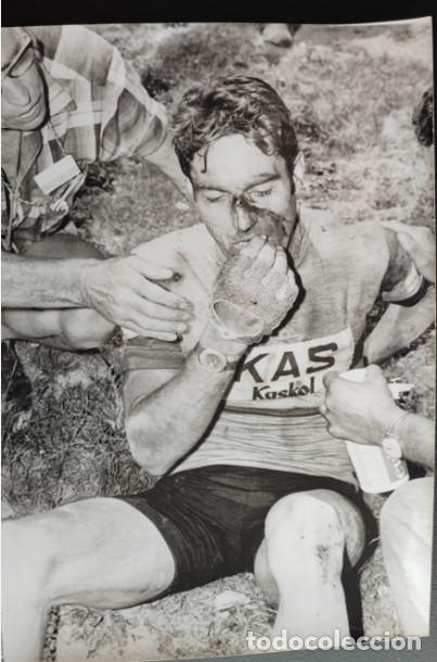 Collezionismo sportivo: TOUR DE FRANCIA 1968, ST. GAUDENS EL CORREDOR ESPA&Ntilde;OL JOSE PEREZ FRANCES HERIDO EN EL TOUR, TELEFOTO