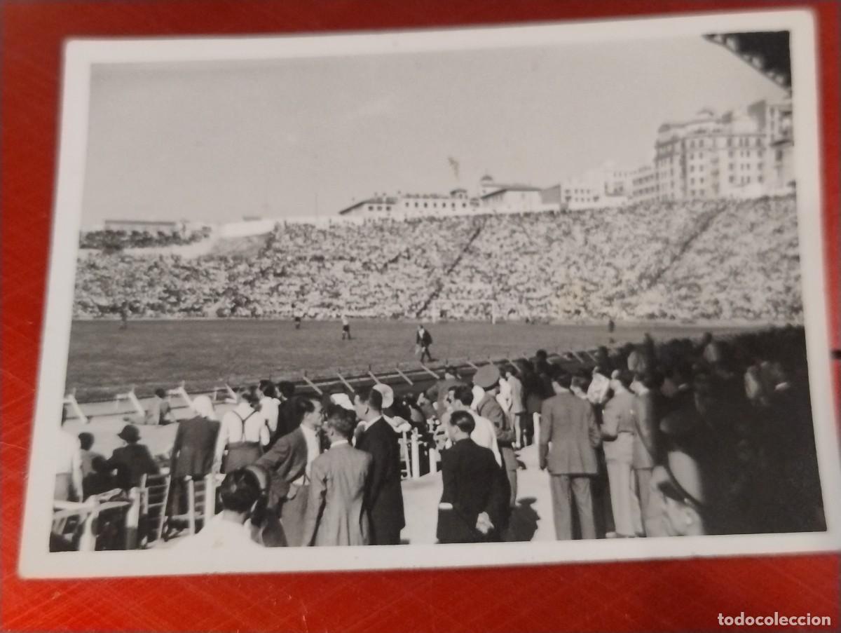 Sports collectibles: Fotograf&iacute;a original de &eacute;poca Estadio metropolitano. Atl&eacute;tico de Madrid 8,20 x 6 cm Futbol