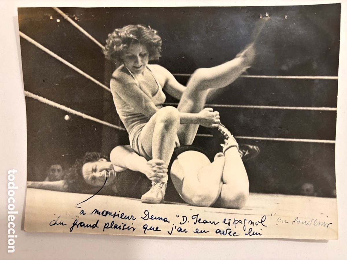Collectionnisme sportif: Foto original con aut&oacute;grafo de lucha libre de mujeres catch