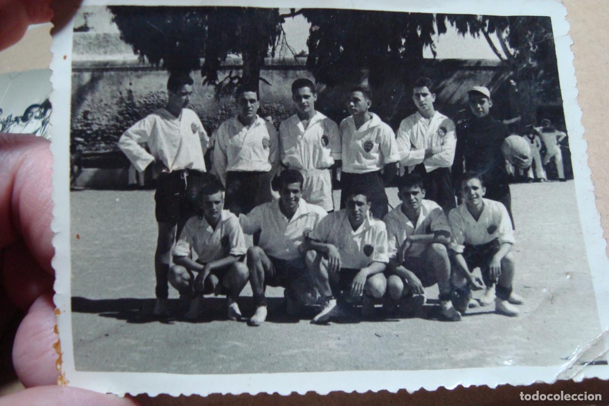Coleccionismo deportivo: ANTIGUA FOTOGRAFIA EQUIPO FUTBOL JUVENIL. FOTO ANDALUCI FARI&Ntilde;AS PUNTALES CADIZ.