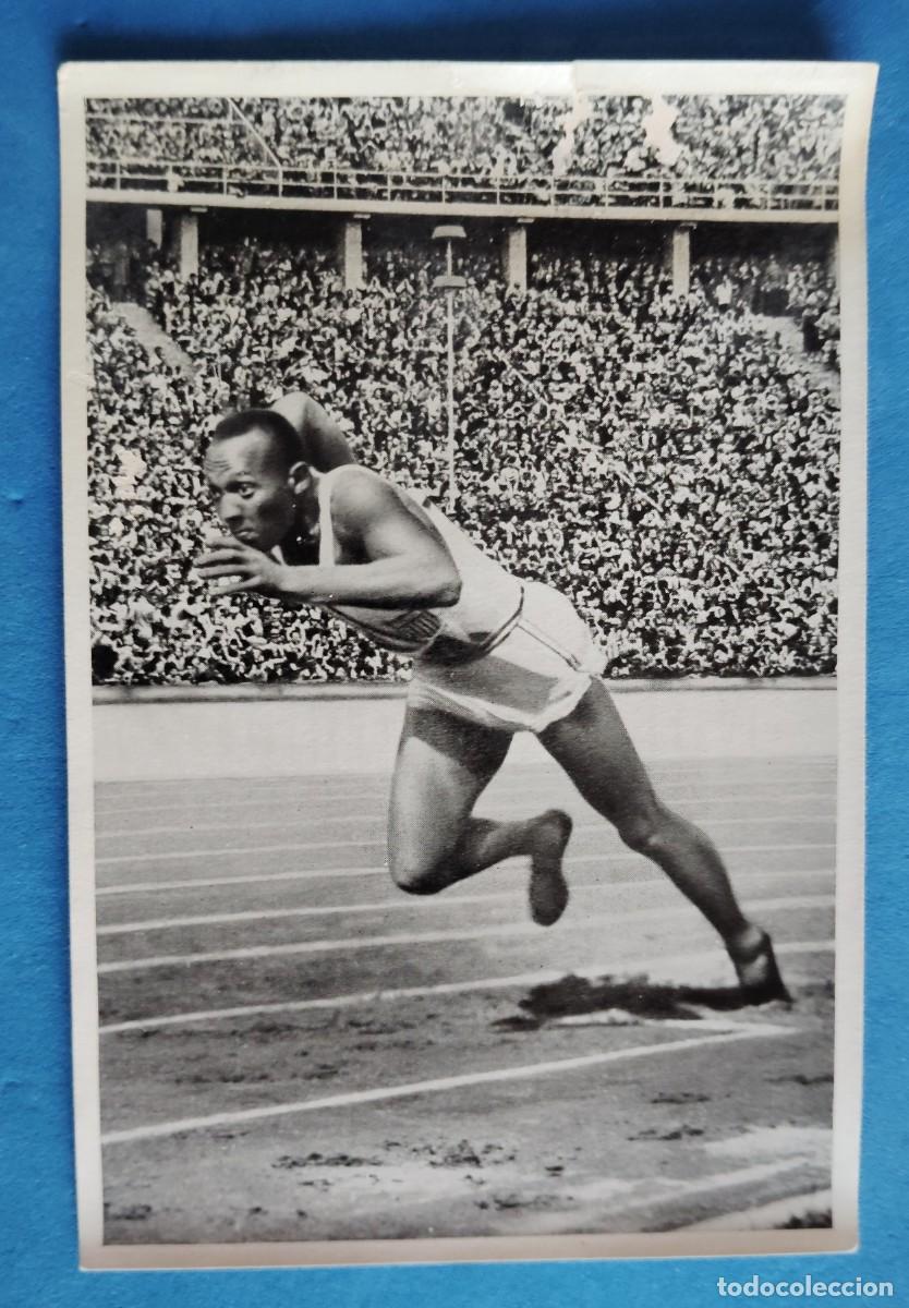 Coleccionismo deportivo: FOTOCROMO. OLIMPIADA ALEMANA 1936. JESSE OWENS..EL ENVIO ESTA INCLUIDO .