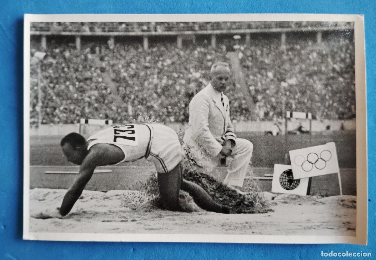 Coleccionismo deportivo: FOTOCROMO. OLIMPIADA ALEMANA 1936. JESSE OWENS..EL ENVIO ESTA INCLUIDO .