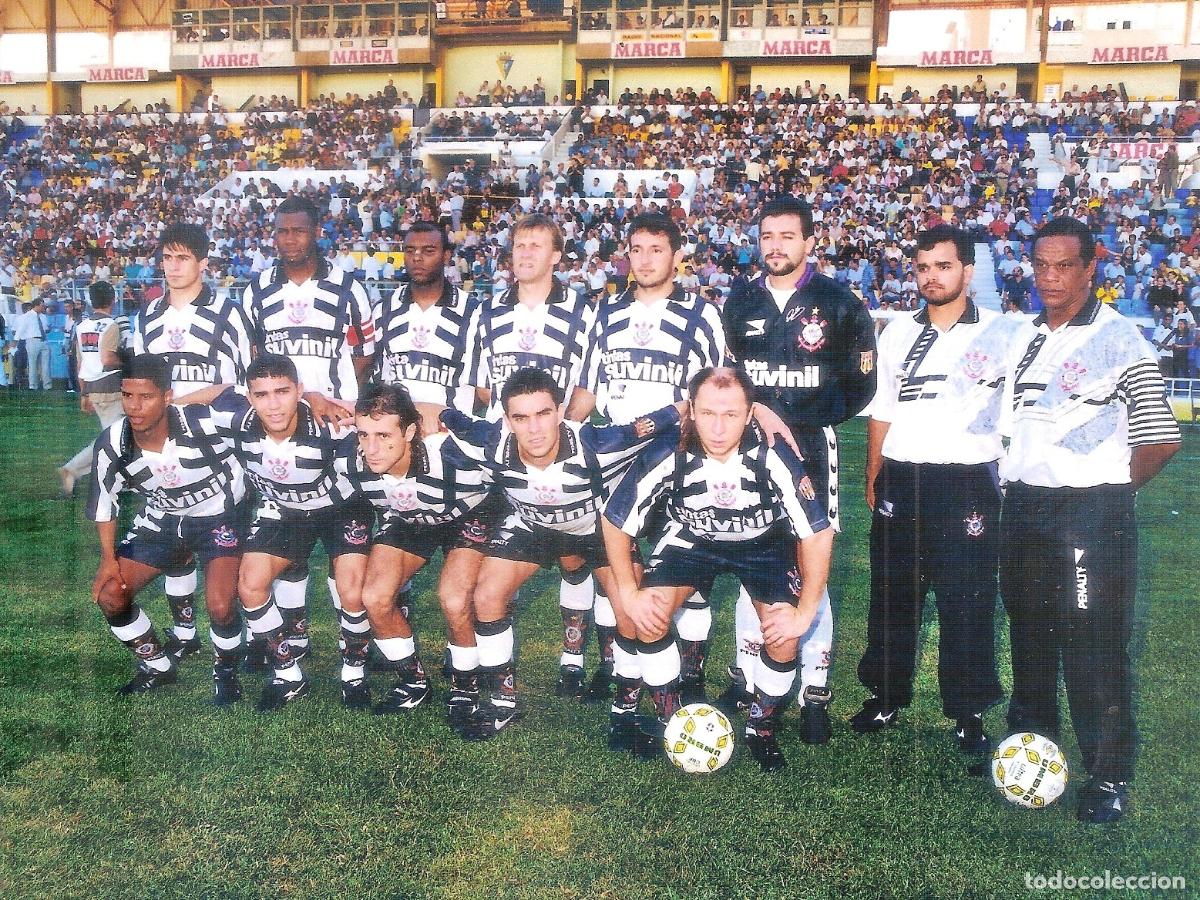 Coleccionismo deportivo: FOTOGRAF&Iacute;A CORINTHIANS BRASIL TROFEO CARRANZA 1996