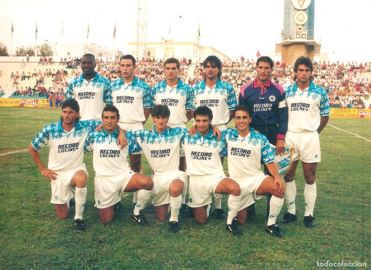 Coleccionismo deportivo: FOTOGRAF&Iacute;A NAPOLI ITALIA TROFEO CARRANZA 1994