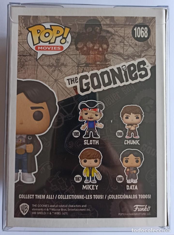 Funko Pop: Funko Pop! Data 1068 - The Goonies + Caja Protectora - Foto 4