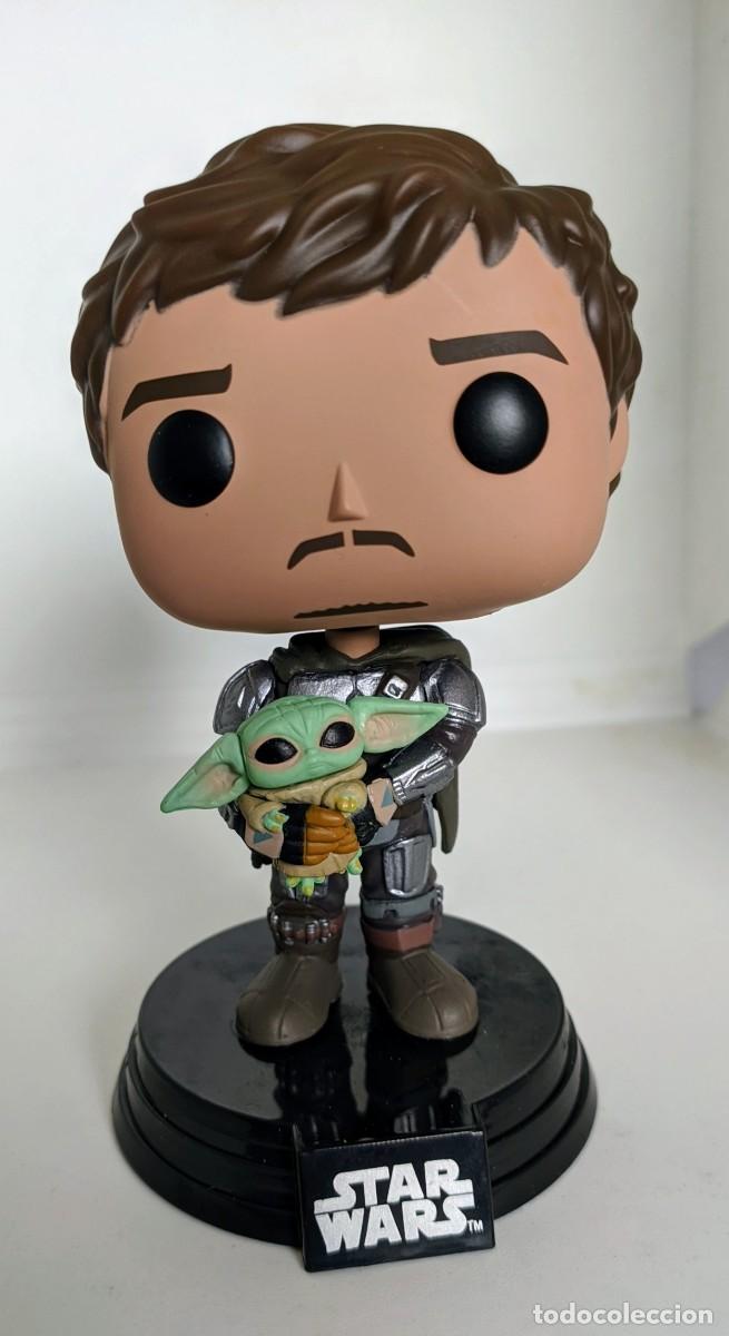 Funko Pop: Funko pop Mandalorian con Grogu en brazos REF 461 - Foto 3
