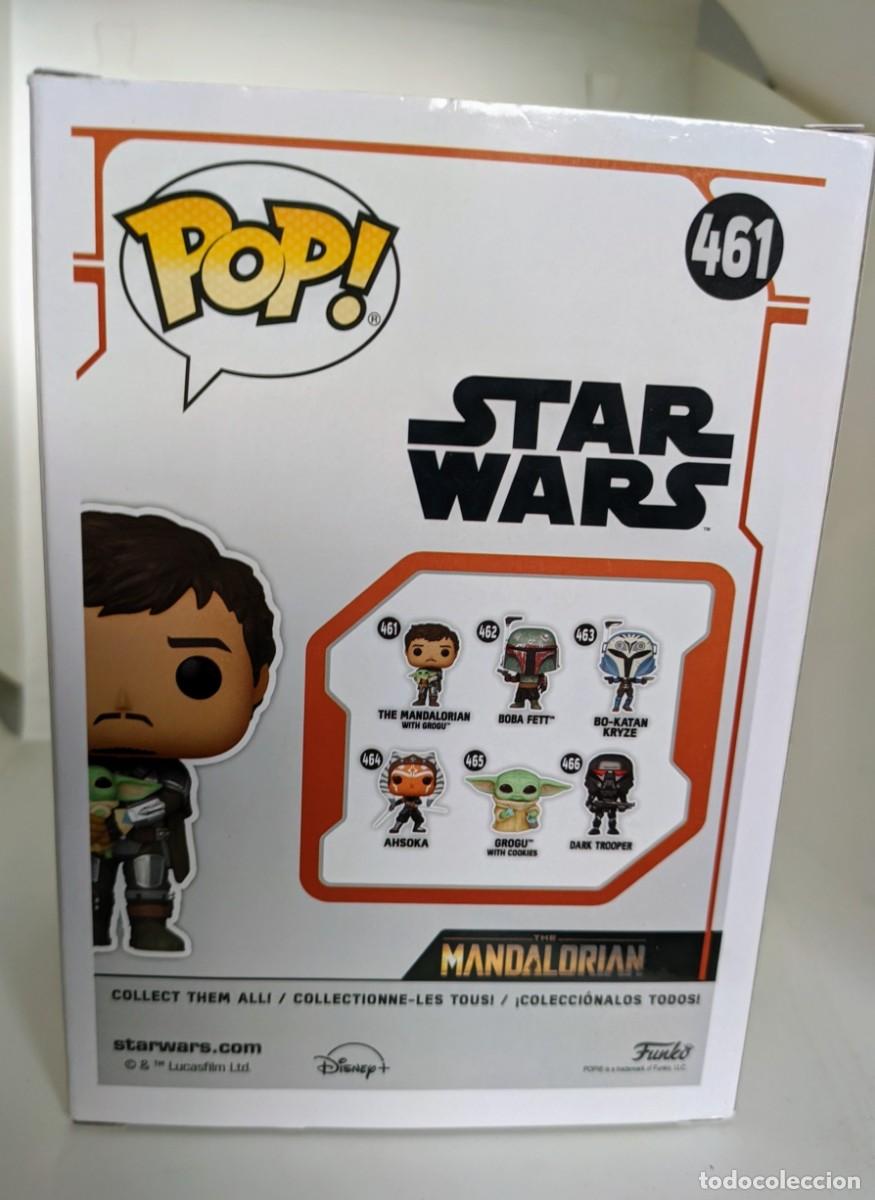Funko Pop: Funko pop Mandalorian con Grogu en brazos REF 461 - Foto 5