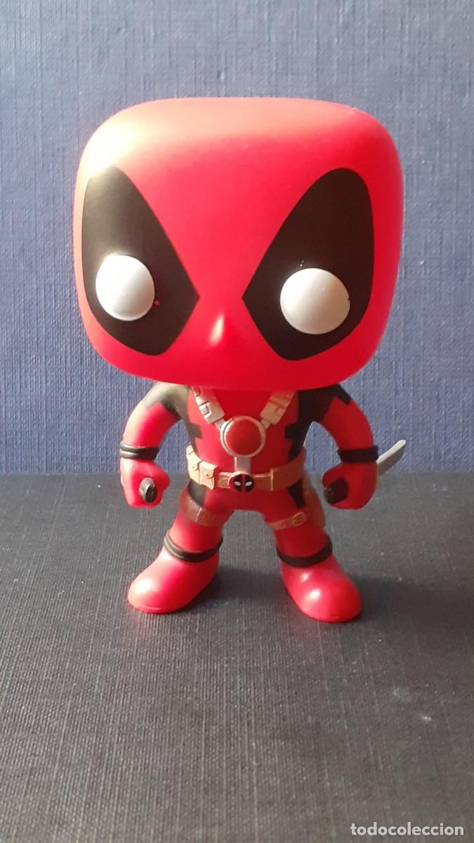 Funko Pop: Deadpool con Espadas (Funko POP Marvel 111) - Foto 1
