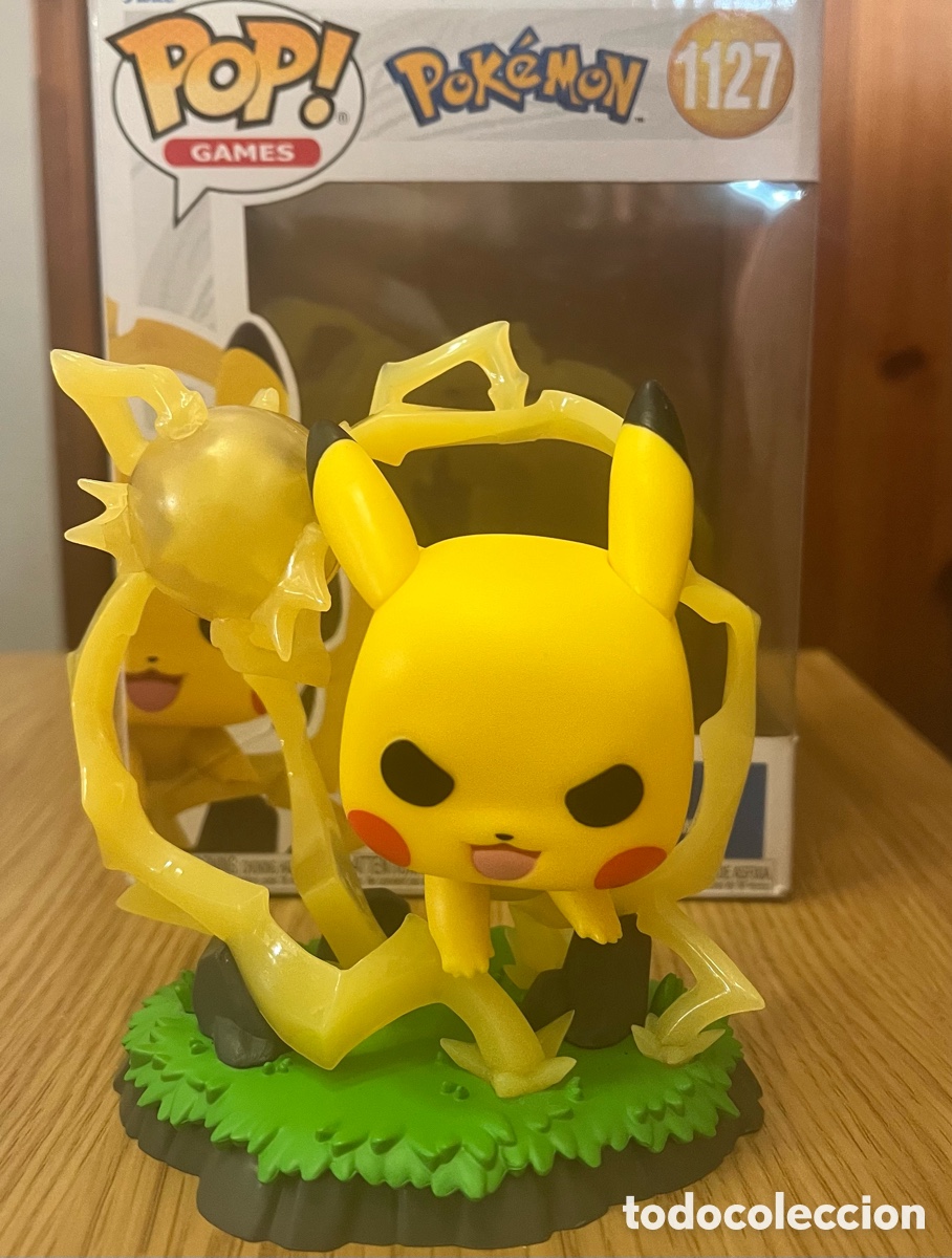 Funko Pop: Funko Pop Pok&eacute;mon 1127 Pikachu Deluxe - Roto (Ver fotos)