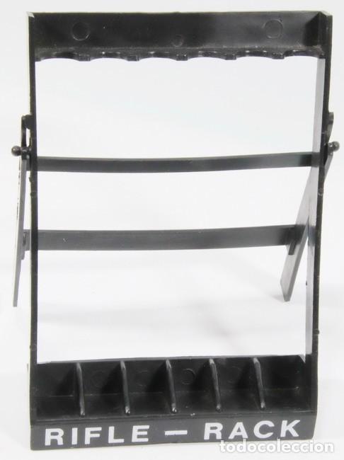 Geyperman: Geyperman. Accesorios. Armero &ndash; Rifle Back. Hasbro. &iquest;Acti&oacute;n Man - Geyperman? - Foto 1