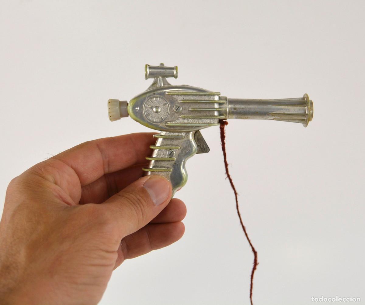 Geyperman: Geyper, pistola sideral para geyperman. 1970s. - Foto 1