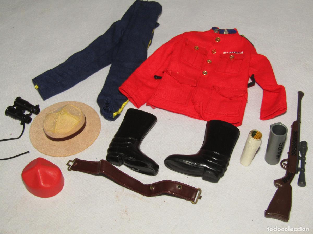 Geyperman: Antiguo Conjunto de Ropa y Accesorios de Polic&iacute;a Montada Original GEYPERMAN