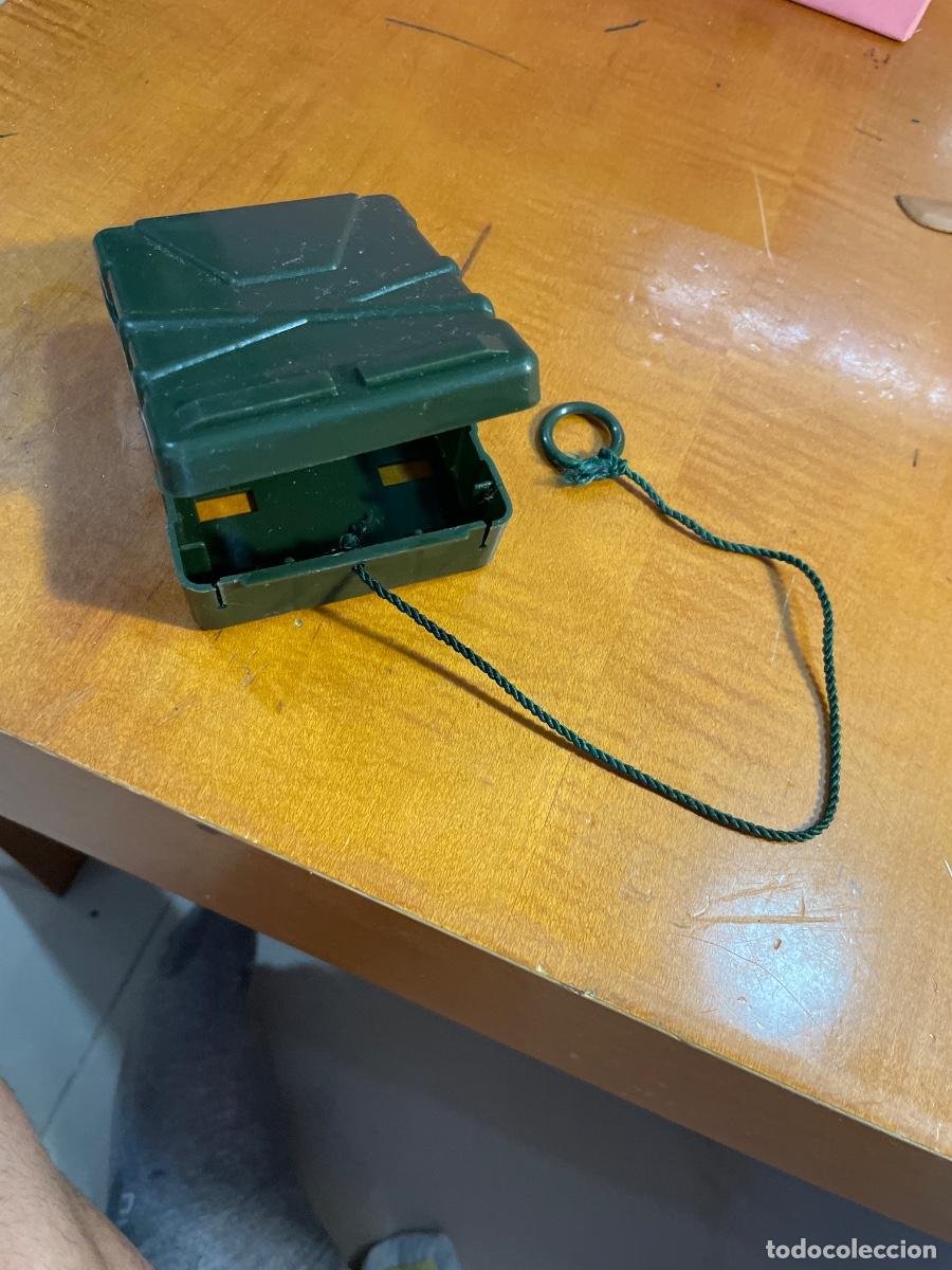 Geyperman: Caja de paraca&iacute;das, Geyperman