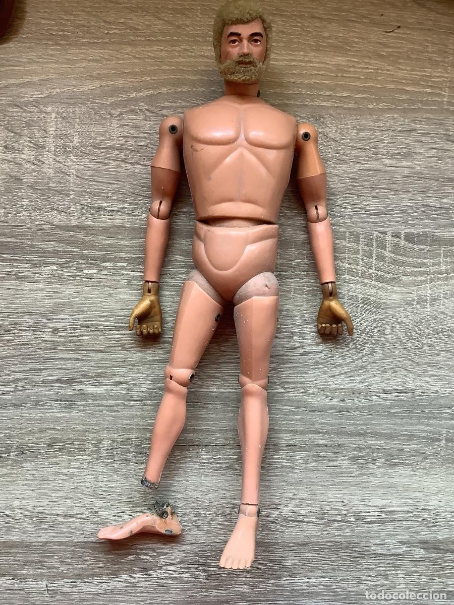 Geyperman: Maniqu&iacute; Geyperman Rubio con Barba Ojos Marrones