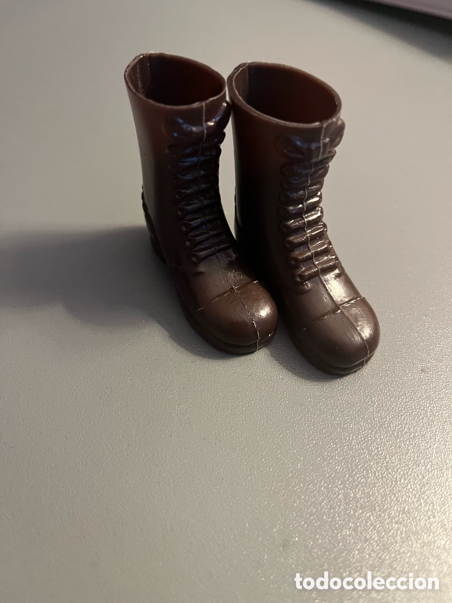 Geyperman: Botas Marrones Cotswold similares a las del Geyperman Explorador de la Jungla y Australiano