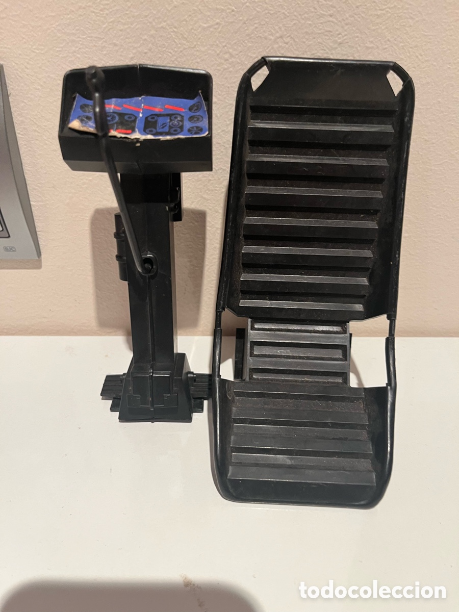 Geyperman: Lote de Asiento y Consola de Mando del Helic&oacute;ptero Geyperman
