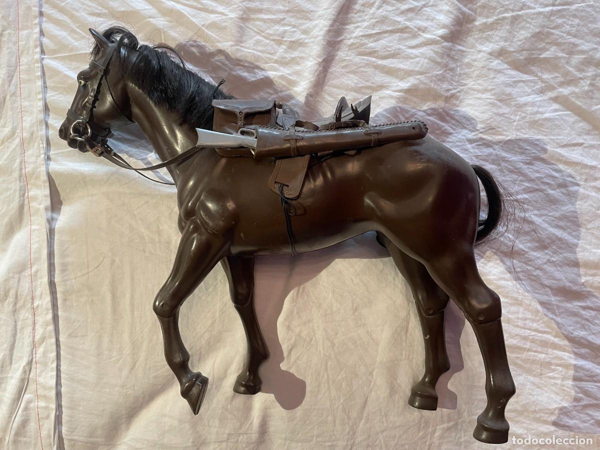 Geyperman: Caballo Geyperman con silla y complementos