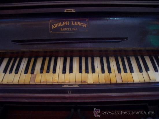 Instrumentos musicales: PIANO ANTIGUO DE MADERA - Foto 2