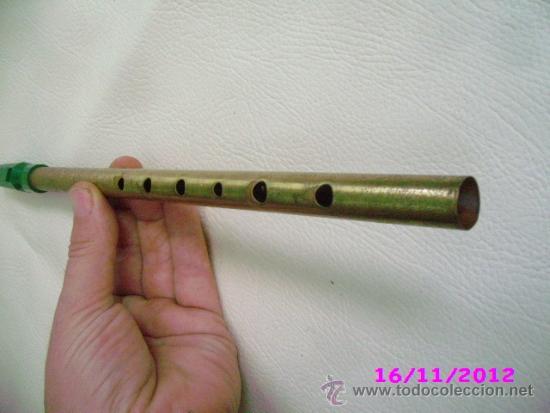 Instrumentos musicales: CURIOSA FLAUTA METAL Y PLASTICO - Foto 3
