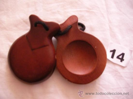 Instrumentos musicales: CASTA&Ntilde;UELAS DE MADERA - Foto 1