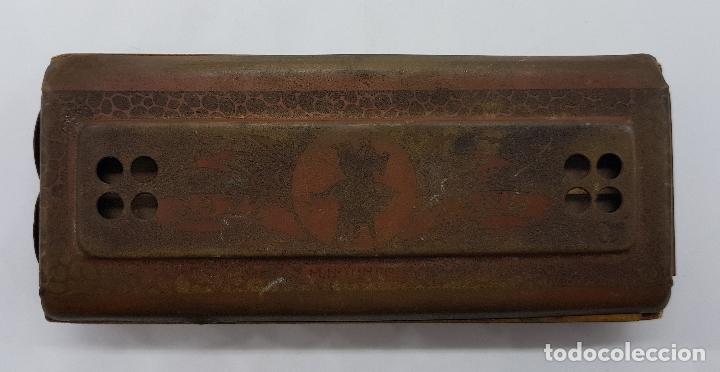 Instrumentos musicales: Arm&oacute;nica antigua en metal y madera de la marca Horner - Foto 2