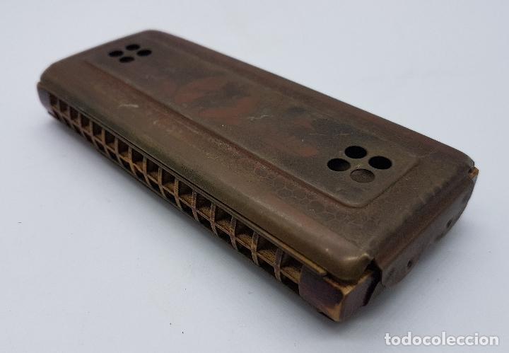 Instrumentos musicales: Arm&oacute;nica antigua en metal y madera de la marca Horner - Foto 6