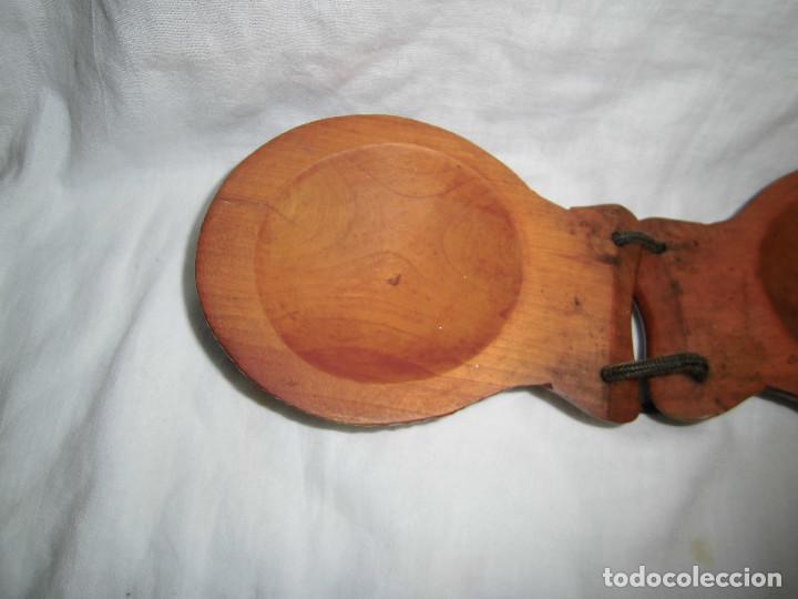 Instrumentos musicales: ANTIGUA CASTA&Ntilde;UELA EN MADERA TALLADA - Foto 5