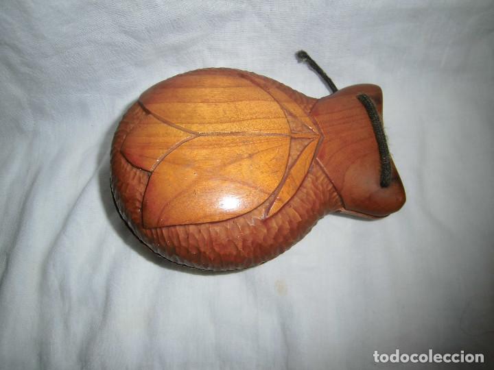Instrumentos musicales: ANTIGUA CASTA&Ntilde;UELA EN MADERA TALLADA - Foto 7