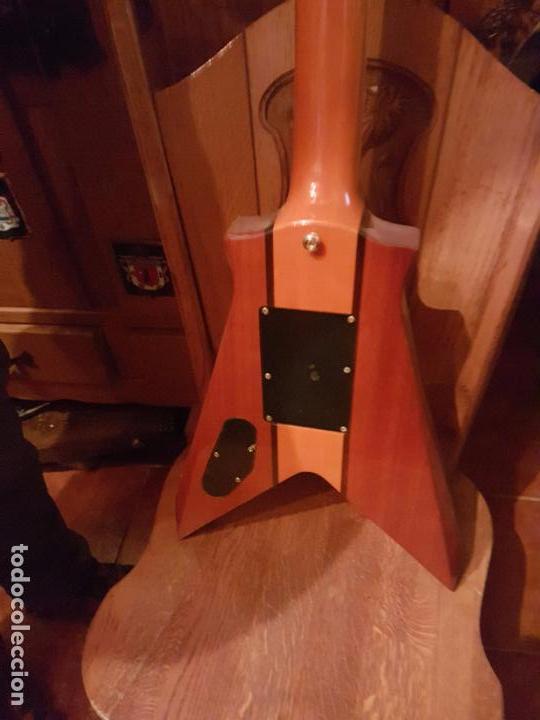 Instrumentos musicales: ESPECTACULAR GUITARRA ECL&Eacute;CTICA DE LA MARCA FINE. - Foto 2