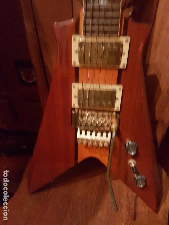 Instrumentos musicales: ESPECTACULAR GUITARRA ECL&Eacute;CTICA DE LA MARCA FINE. - Foto 3