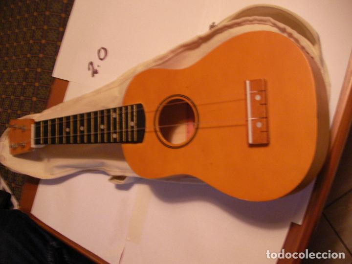 Instrumentos musicales: UKELELE CON FUNDA - Foto 2