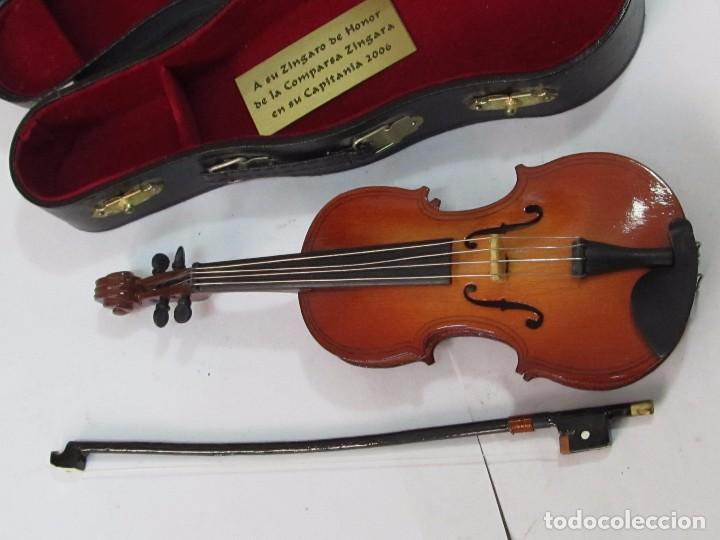 Instrumentos musicales: VIOL&Iacute;N PEQUE&Ntilde;O DE MADERA, CON ESTUCHE - Foto 2