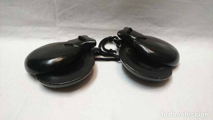 Instrumentos musicales: CASTA&Ntilde;UELAS DE MADERA - Foto 1