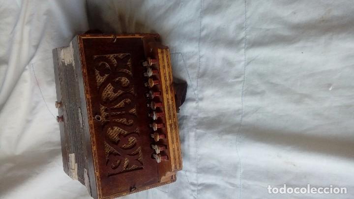 Instrumentos musicales: Bandoneon antiguo - Foto 1