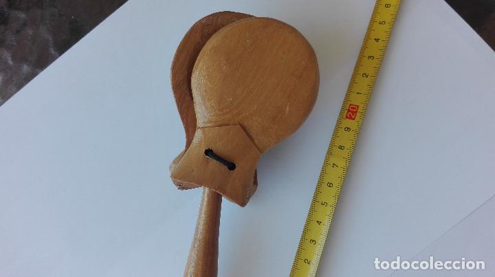 Instrumentos musicales: RARA CASTA&Ntilde;UELA CON MANGO DE MADERA - Foto 3