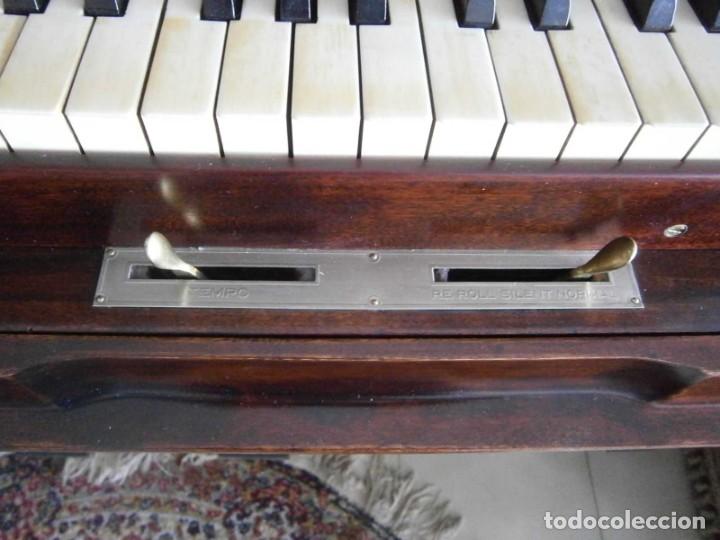 Instrumentos musicales: PIANOLA A&Ntilde;OS 1900 - Foto 5