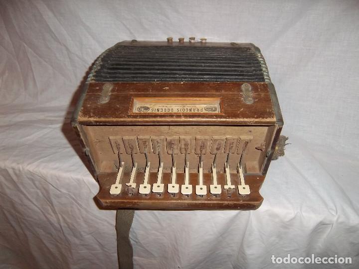 Instrumentos musicales: Bonito acorde&oacute;n antiguo - Foto 2