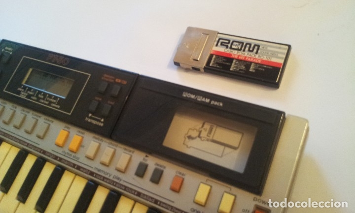 Instrumentos musicales: Memoria musicas funciona perfectamente. 19 canciones - Foto 3