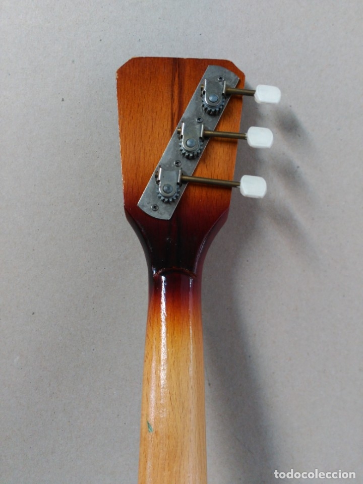 Instrumentos musicales: BALALAICA EN MADERA, INSTRUMENTO DE CUERDA - Foto 15