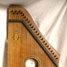 Instrumentos musicales: CITARRA ROYAL CROMATICA LUTHIER CIS DE BARCELONA. MED. 44 X 26 X 5 CM. Lote 236965620