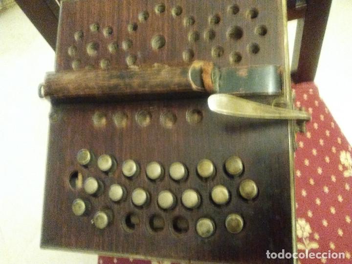Instrumentos musicales: ANTIGUO BANDONEON - Foto 7