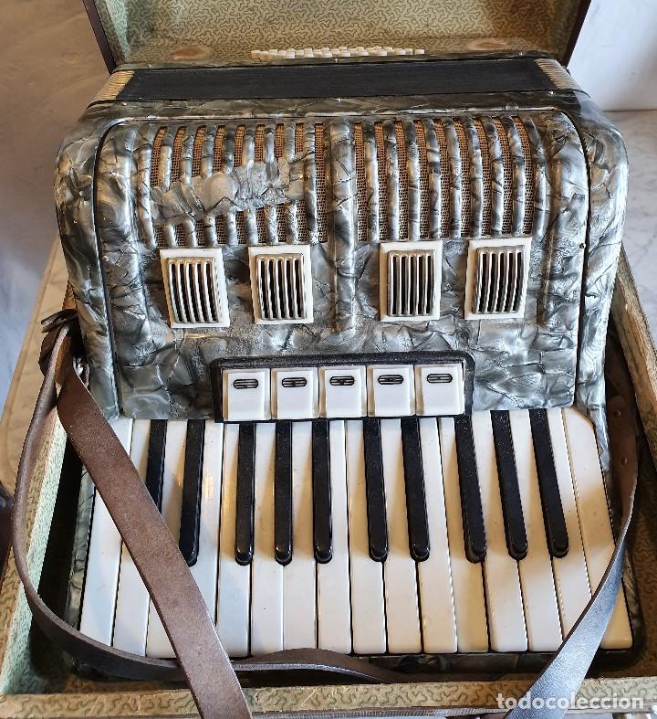 Instrumentos musicales: ACORDEON FUNCIONANDO - Foto 2