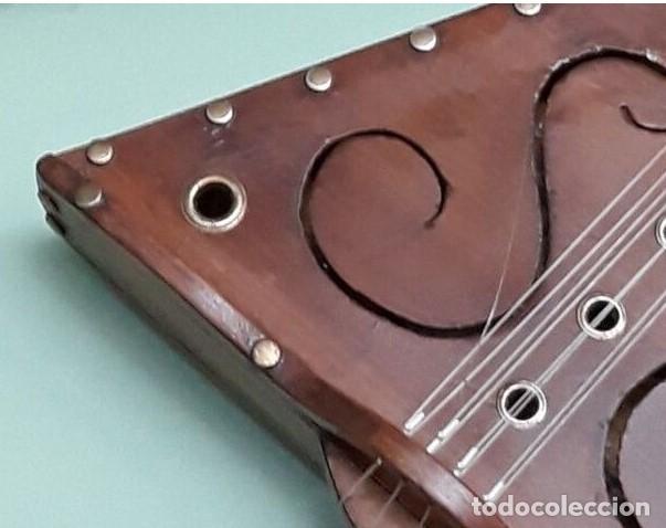 Instrumentos musicales: GUITARRA MEDIEVAL ARTESANAL..FUNCIONAL - Foto 2
