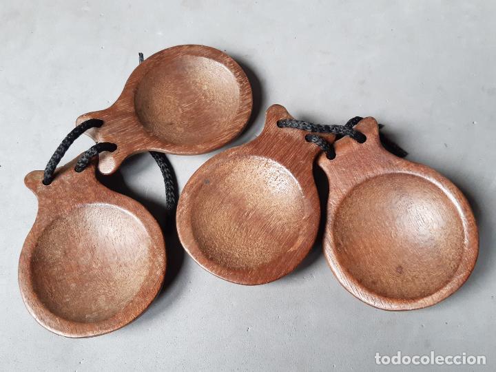 Instrumentos musicales: PAREJA DE CASTA&Ntilde;UELAS DE MADERA - Foto 3