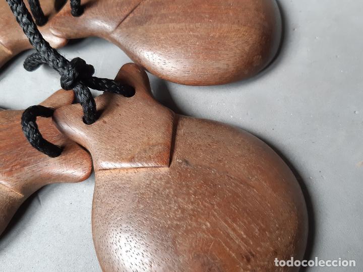 Instrumentos musicales: PAREJA DE CASTA&Ntilde;UELAS DE MADERA - Foto 5