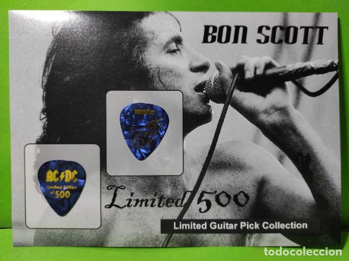 Instrumentos musicales: BON SCOTT. COLECCI&Oacute;N DE 2 P&Uacute;AS DE GUITARRA. - Foto 1