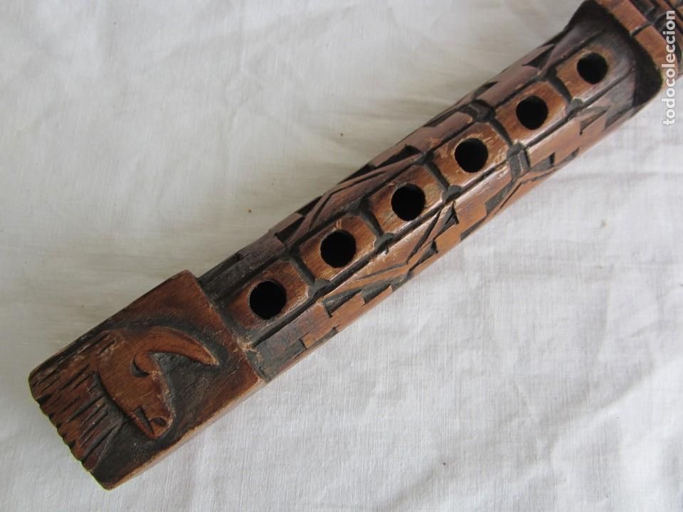 Instrumentos musicales: Flauta de madera tallada t&iacute;pica de Bolivia - Foto 3