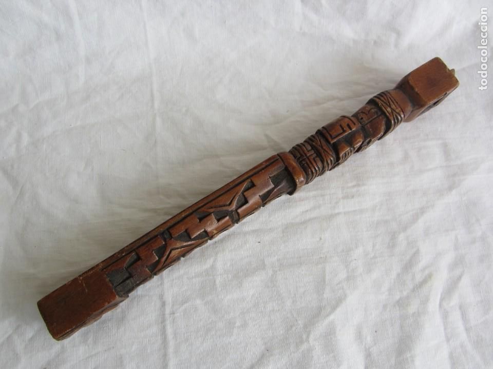 Instrumentos musicales: Flauta de madera tallada t&iacute;pica de Bolivia - Foto 6